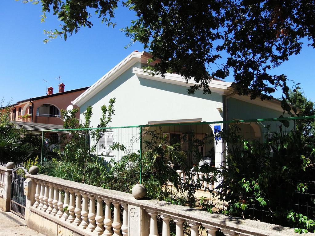 אומאג Apartment Cajt מראה חיצוני תמונה